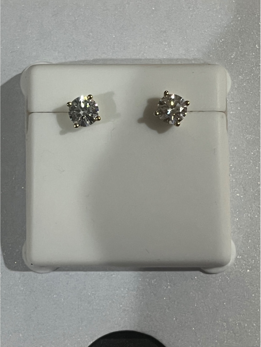 GRA Moissanite, pure 925 sterling silver.